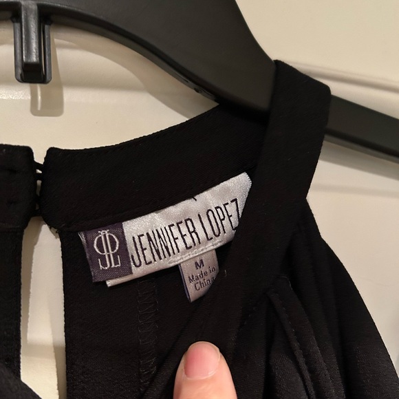 Jennifer Lopez Black cold shoulder dress with ruffle design - Picture 3 of 7